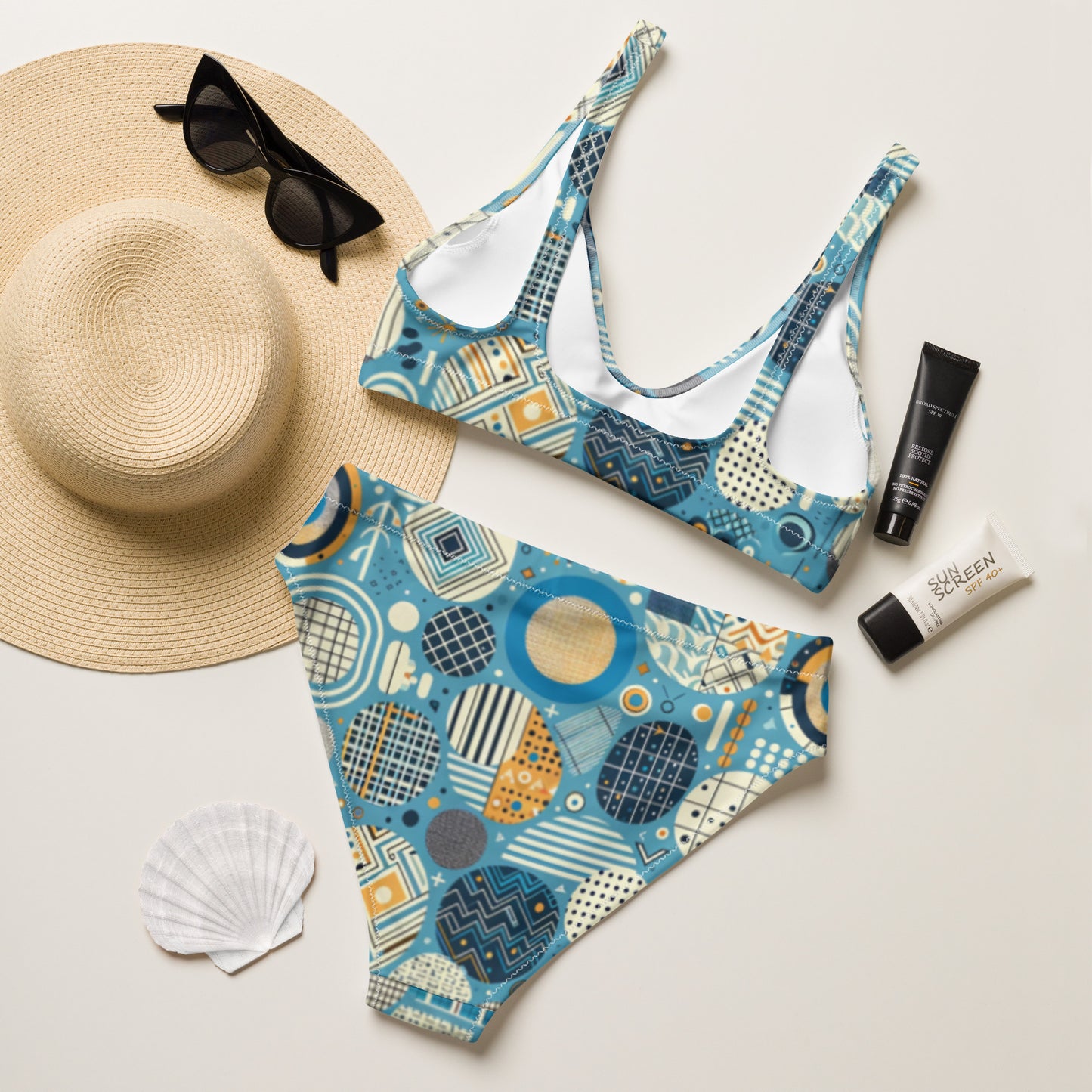 High-waisted bikini