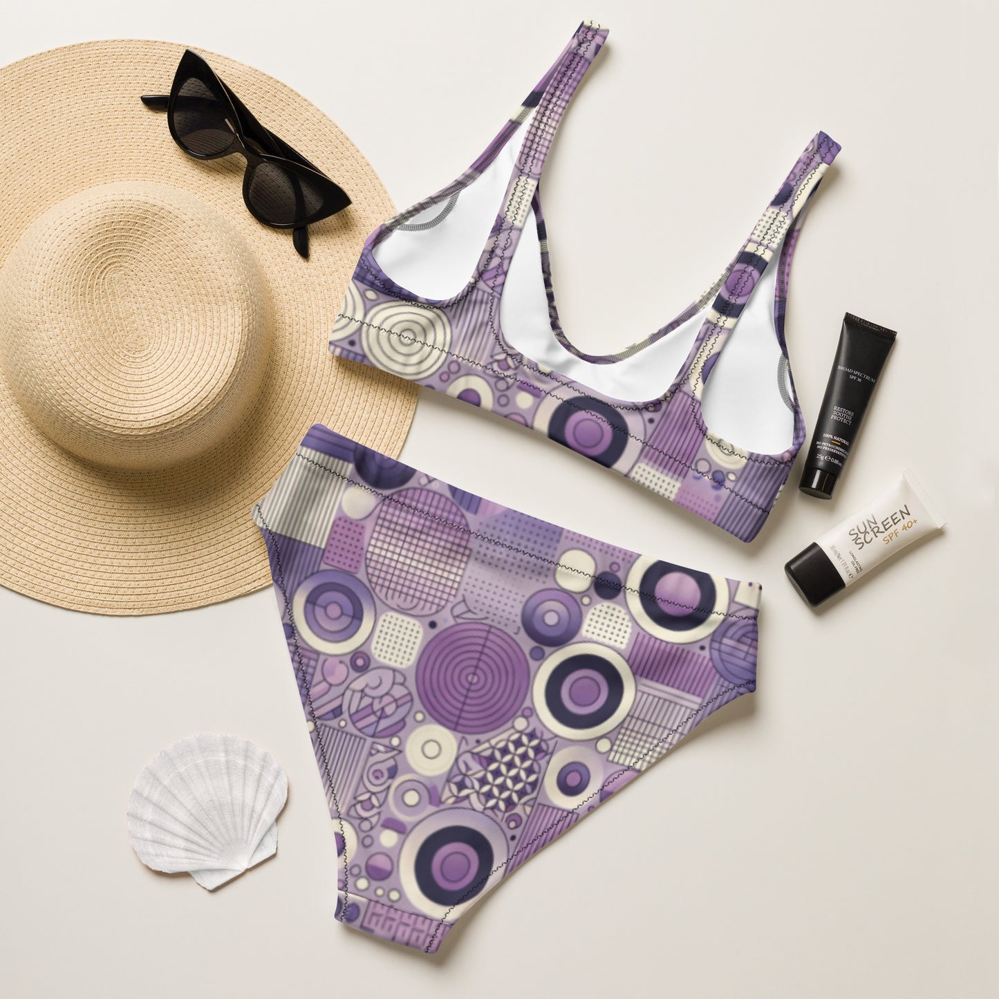 High-waisted bikini