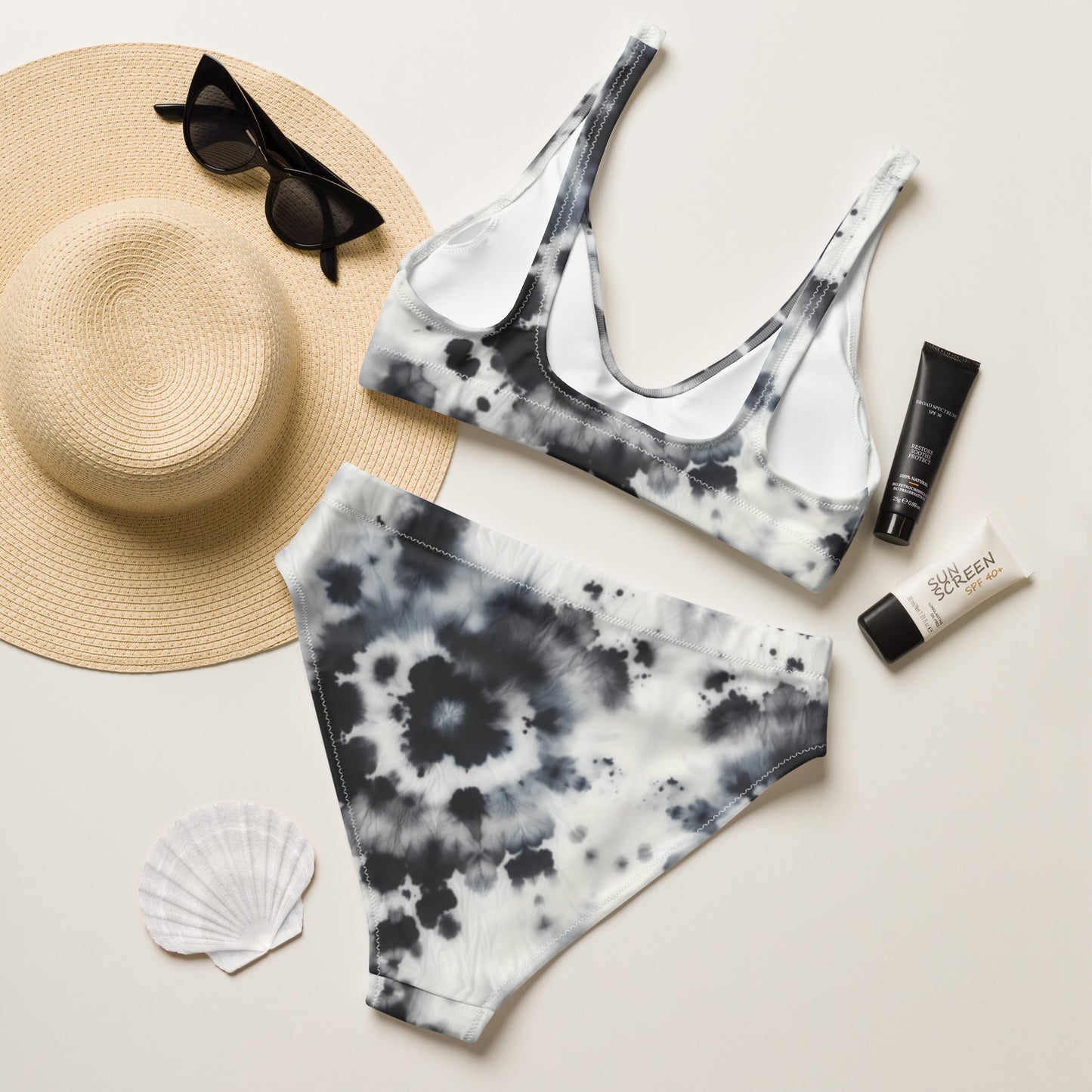 High-waisted bikini